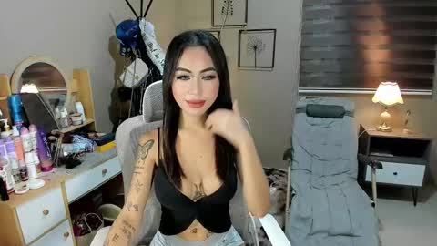 holly_cassandra online show from February 27, 5:35 pm