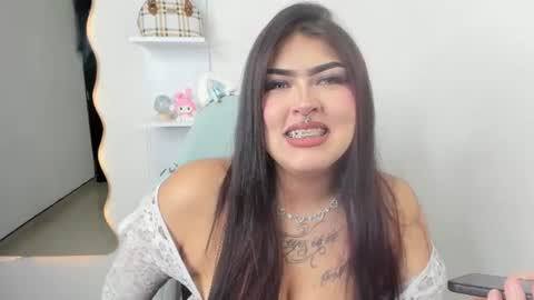 Snapshot of hollycute54 chatting on June 21, 2:08 pm Holly online show from June 21, 2:08 pm