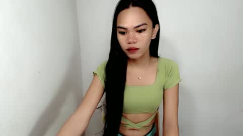 Snapshot of hollyhalo chatting on October 23, 10:30 pm hollyhalo online show from October 23, 10:30 pm