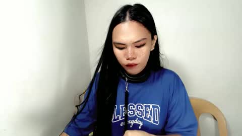 Snapshot of hollyhalo chatting on November 10, 3:00 pm hollyhalo online show from November 10, 3:00 pm