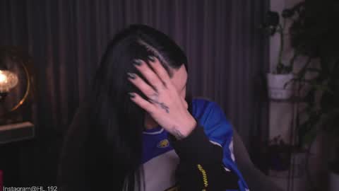 Snapshot of hollylinder_ chatting on April 26, 2:31 am Holly Linder online show from April 26, 2:31 am