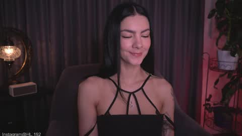 Snapshot of hollylinder_ chatting on April 30, 1:23 am Holly Linder online show from April 30, 1:23 am