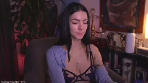Snapshot of hollylinder_ chatting on June 14, 2:24 am Holly Linder online show from June 14, 2:24 am