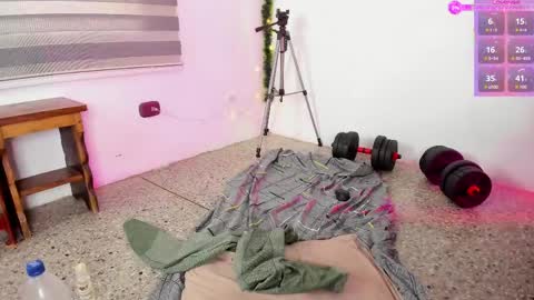 Snapshot of hollymollyxoxo chatting on May 16, 2:27 pm Molly online show from May 16, 2:27 pm
