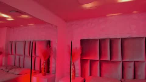 Snapshot of hollypeach_ chatting on April 24, 8:00 pm hollypeach_ online show from April 24, 8:00 pm