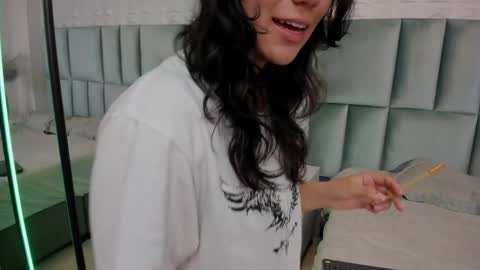 Snapshot of hollypeach_ chatting on April 27, 8:07 pm hollypeach_ online show from April 27, 8:07 pm