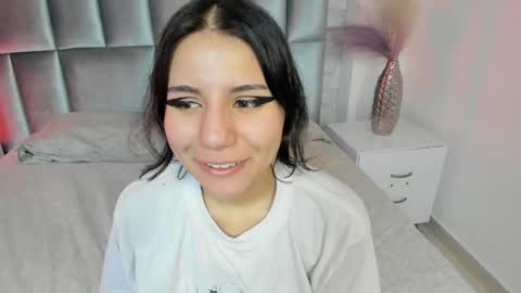 Snapshot of hollypeach_ chatting on April 29, 7:31 pm hollypeach_ online show from April 29, 7:31 pm