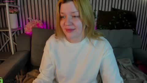 Holly online show from April 13, 1:11 am