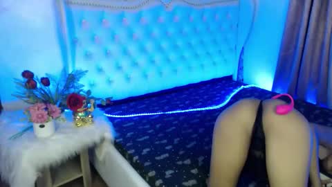 Snapshot of hollysugarxx chatting on October 7, 10:34 am STACEYY XX online show from October 7, 10:34 am