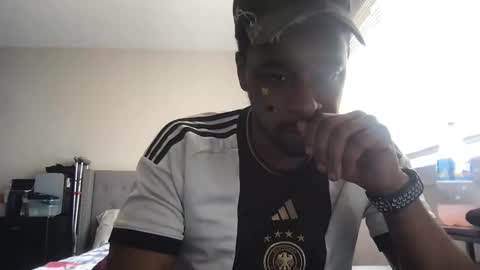 HOLLYWOODSEXXX online show from December 19, 4:58 pm