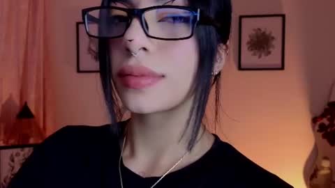 holly online show from June 26, 12:31 pm