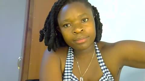 Snapshot of holy_ebony chatting on April 26, 8:06 pm holy_ebony online show from April 26, 8:06 pm