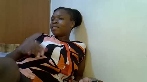 Snapshot of holy_ebony chatting on May 10, 1:38 pm holy_ebony online show from May 10, 1:38 pm