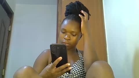 Snapshot of holy_ebony chatting on May 22, 3:02 am holy_ebony online show from May 22, 3:02 am