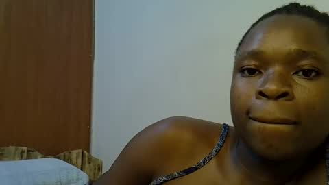 Snapshot of holy_ebony chatting on May 25, 6:08 am holy_ebony online show from May 25, 6:08 am