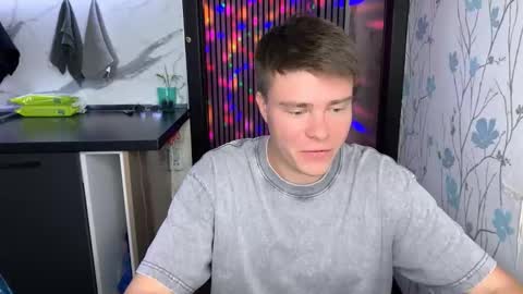 holy_eggs_00 online show from September 10, 7:14 pm