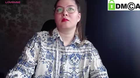 Welcome guys  Pleasure to see you all here  My name is MichaelaTip menu is active Private is open  online show from October 14, 6:36 am