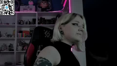 holy_mistresss online show from June 3, 9:56 am