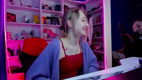 Snapshot of holy_rumi chatting on February 15, 12:03 pm Rumi online show from February 15, 12:03 pm