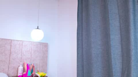 Snapshot of holy_un chatting on May 11, 12:55 pm Ariana Mora online show from May 11, 12:55 pm