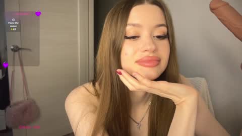 Snapshot of holybabe342 chatting on January 19, 7:47 pm Vio online show from January 19, 7:47 pm