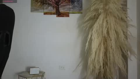 Snapshot of holybeauty_ chatting on October 12, 9:36 pm Jam online show from October 12, 9:36 pm