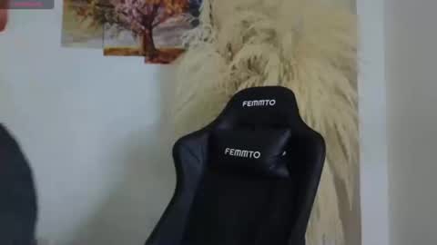 Snapshot of holybeauty_ chatting on October 19, 1:28 am Jam online show from October 19, 1:28 am