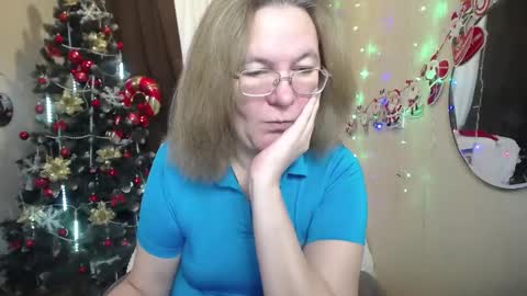 holymilfa online show from December 4, 7:28 am