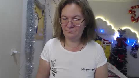 holymilfa online show from December 26, 7:24 am