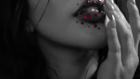 honeeeey_ online show from October 25, 11:54 pm