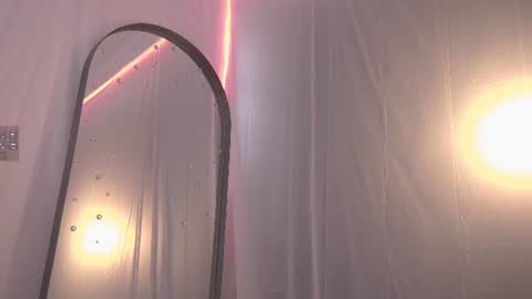Snapshot of honeeeey_ chatting on July 15, 10:26 pm honeeeey_ online show from July 15, 10:26 pm