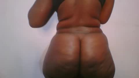 honey_beb online show from October 8, 5:49 am