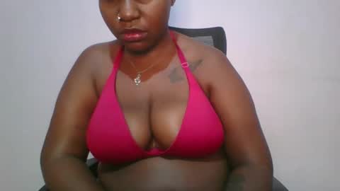 honey_beb online show from October 8, 6:05 pm