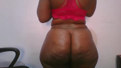 honey_beb online show from October 9, 6:11 am