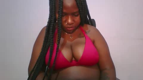 honey_beb online show from October 19, 4:40 pm
