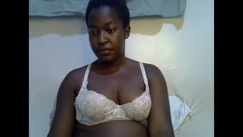 Snapshot of honey_dropp1 chatting on May 18, 9:20 pm honey_dropp1 online show from May 18, 9:20 pm