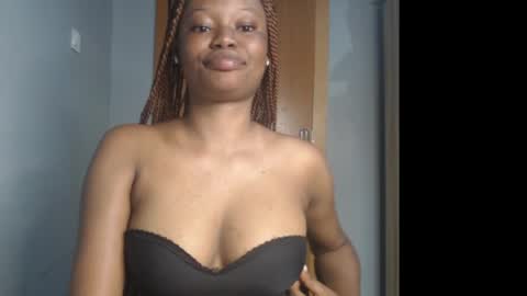 Snapshot of honey_juicydoll chatting on May 7, 6:30 am Sonia online show from May 7, 6:30 am