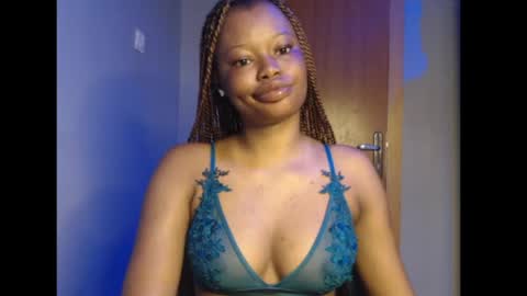 Snapshot of honey_juicydoll chatting on May 13, 7:06 am Sonia online show from May 13, 7:06 am