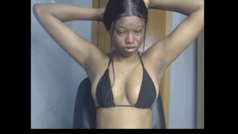 Snapshot of honey_juicydoll chatting on July 6, 7:16 am Sonia online show from July 6, 7:16 am