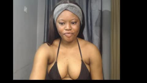 Snapshot of honey_juicydoll chatting on July 24, 7:39 am Sonia online show from July 24, 7:39 am