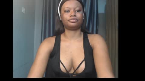 Snapshot of honey_juicydoll chatting on July 25, 6:55 am Sonia online show from July 25, 6:55 am