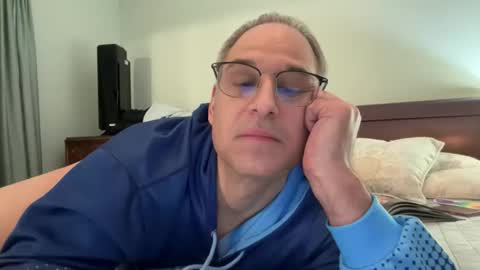 honey_man14 online show from December 22, 7:44 pm