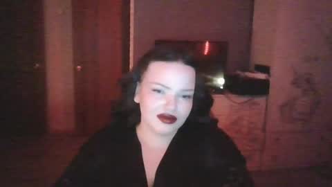 Snapshot of honey_miracle chatting on June 17, 4:52 pm honey_miracle online show from June 17, 4:52 pm