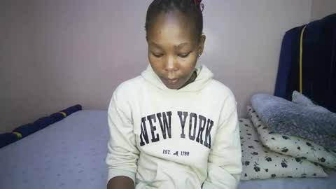 Snapshot of honey_nubia0 chatting on December 21, 6:04 pm honey_nubia0 online show from December 21, 6:04 pm