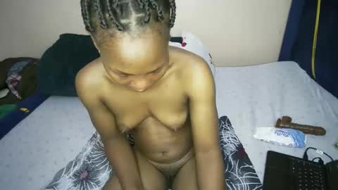 Snapshot of honey_nubia0 chatting on May 13, 7:11 pm honey_nubia0 online show from May 13, 7:11 pm
