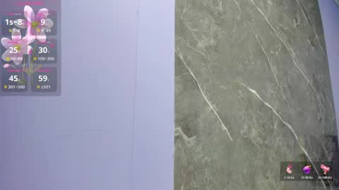 Snapshot of honey_sofii_ chatting on May 9, 11:48 am honey_sofii_ online show from May 9, 11:48 am