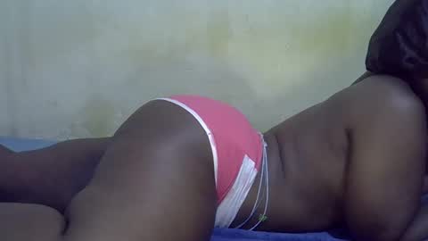 Snapshot of honey_sunshiny chatting on April 20, 8:28 am honey_sunshiny online show from April 20, 8:28 am