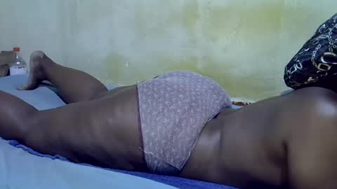 Snapshot of honey_sunshiny chatting on July 15, 8:47 pm honey_sunshiny online show from July 15, 8:47 pm