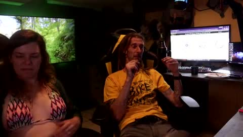 Honey and Bear online show from June 27, 3:11 am