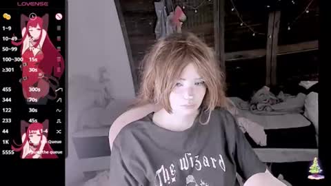 Honey Apple Alaska online show from December 15, 1:43 am